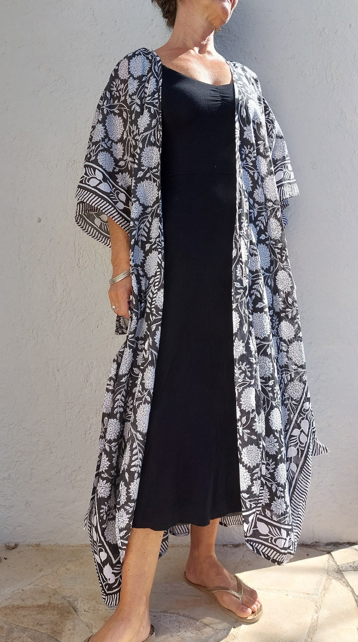 Kimono long de plage en coton fleuri avec ceinture
