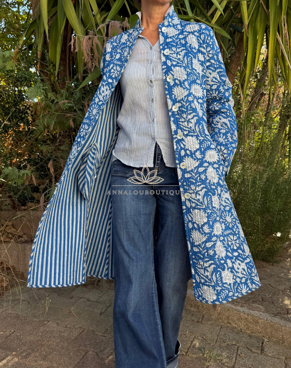 Manteau redingote matelassé bleu fleuri
