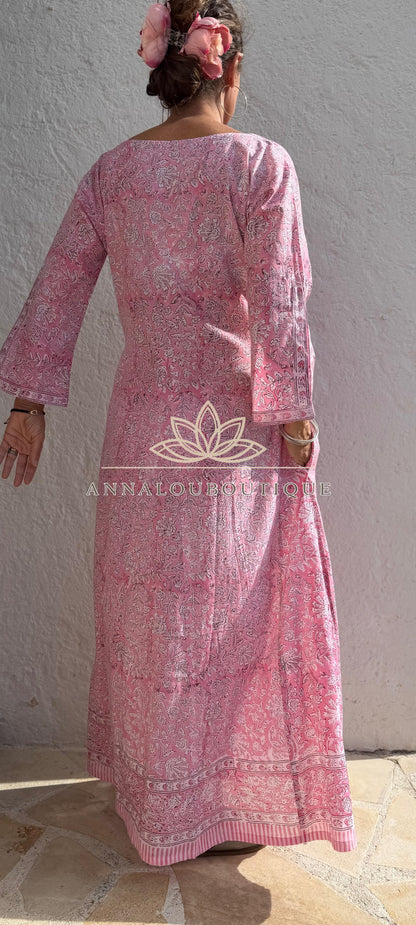 Langer ausgestellter Baumwollkaftan mit rosa Blumen