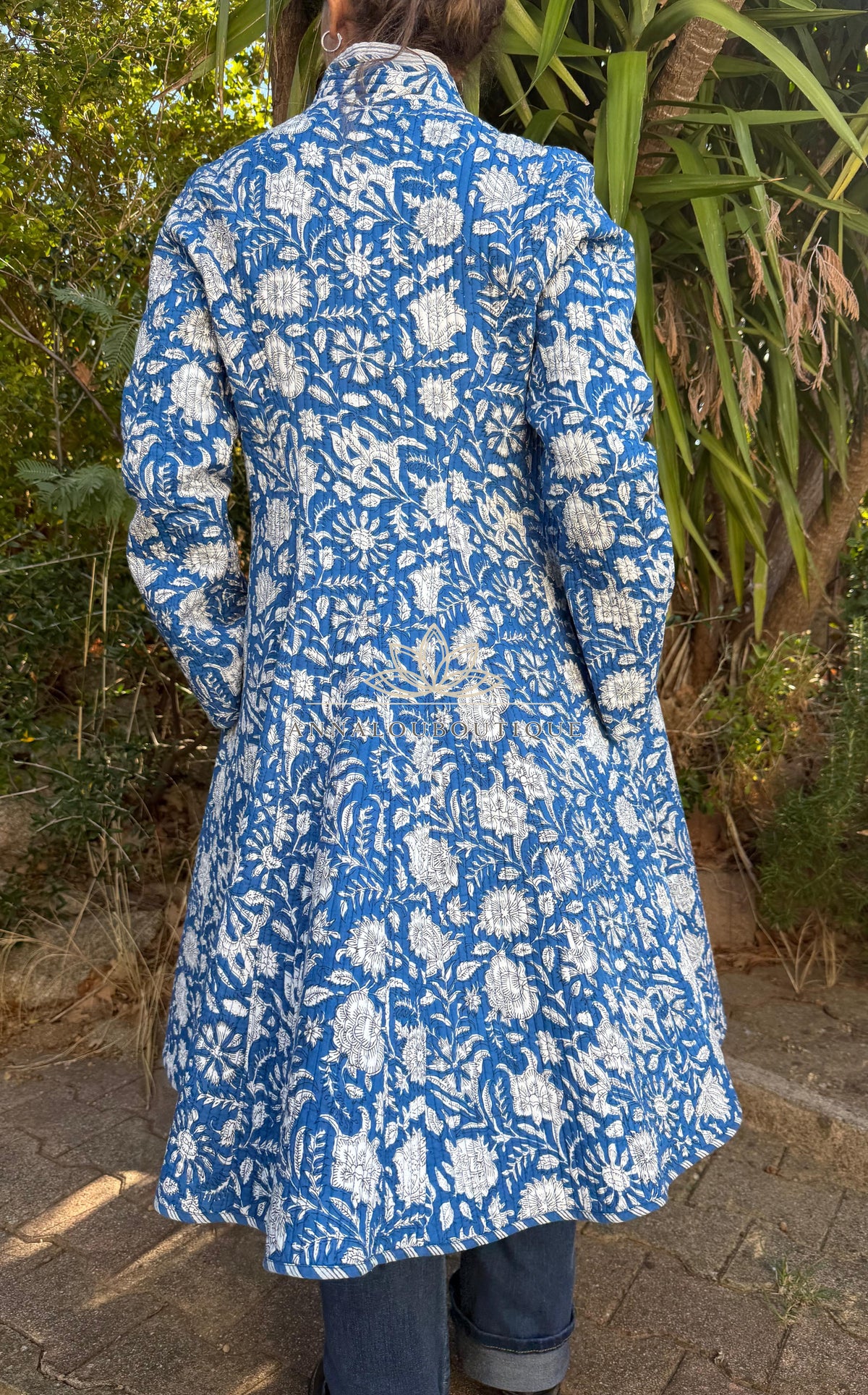 Manteau redingote matelassé bleu fleuri