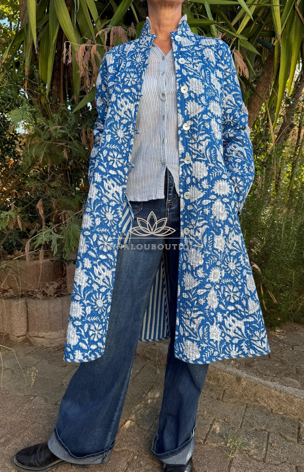 Manteau redingote matelassé bleu fleuri