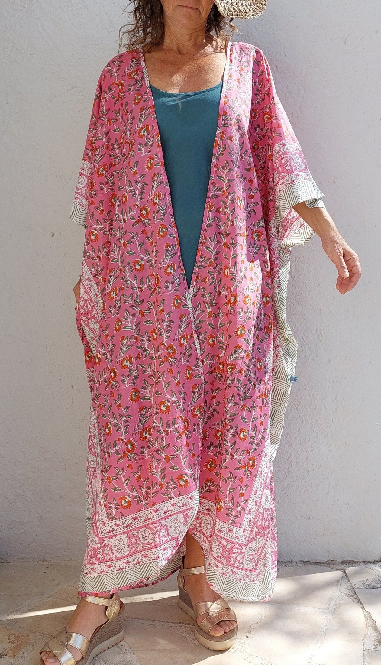 long kaftan-kimono in soft cotton, unique piece of bathrobe summer outfit, pink floral print, tiny long belt, hippie chic style