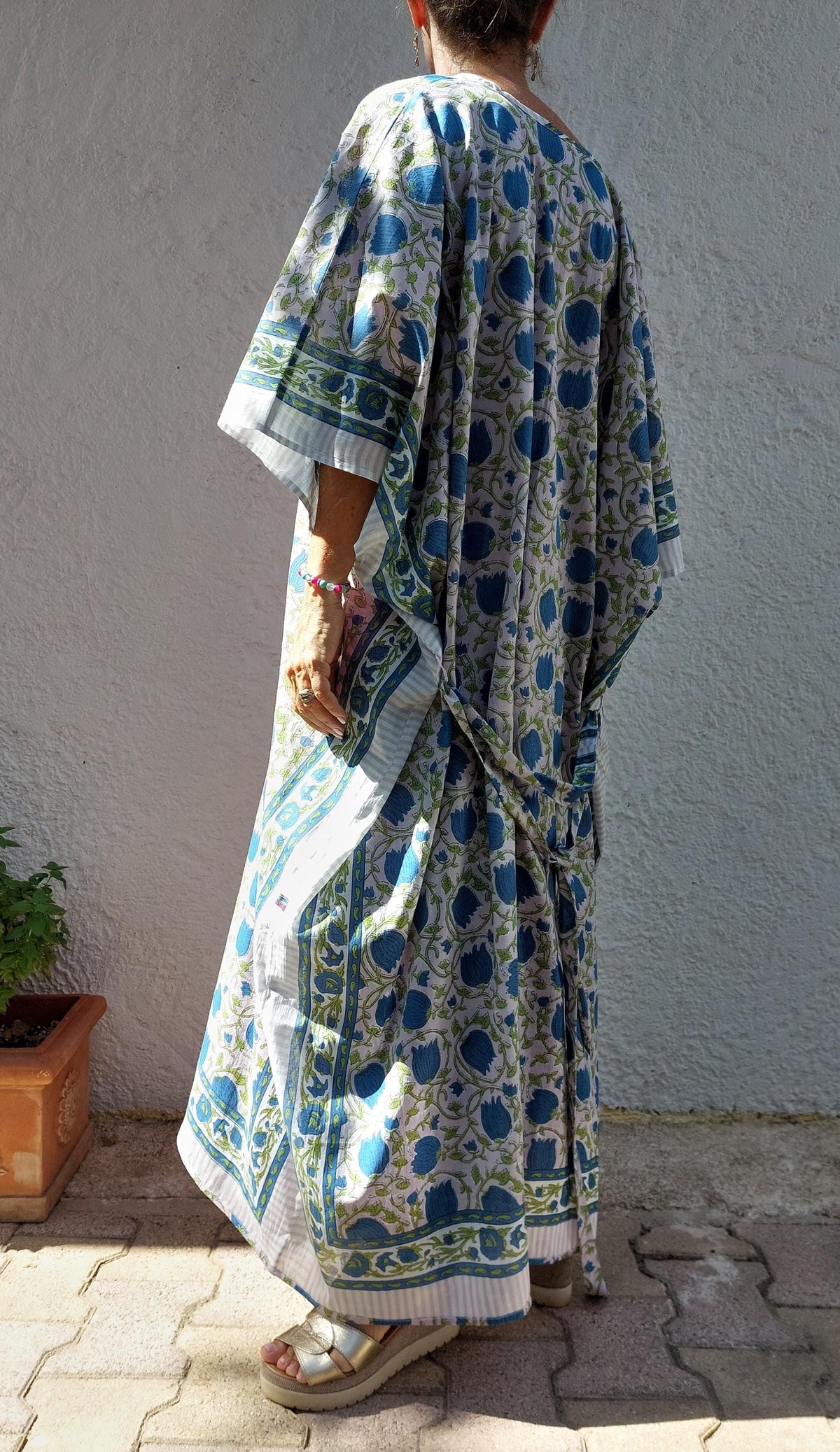 Kimono de plage fleuri en coton avec ceinture fine