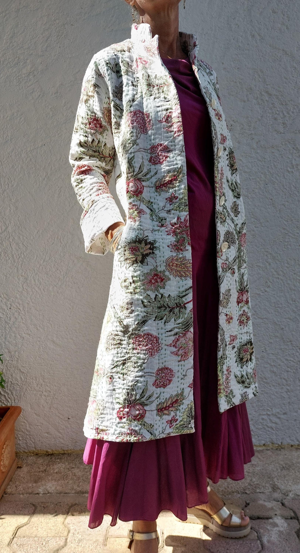 frock coat in cotton not quilted,off white color,floral pattern,pink hydrangea print,shell buttons,boheme and chic outfit, hand embroidery