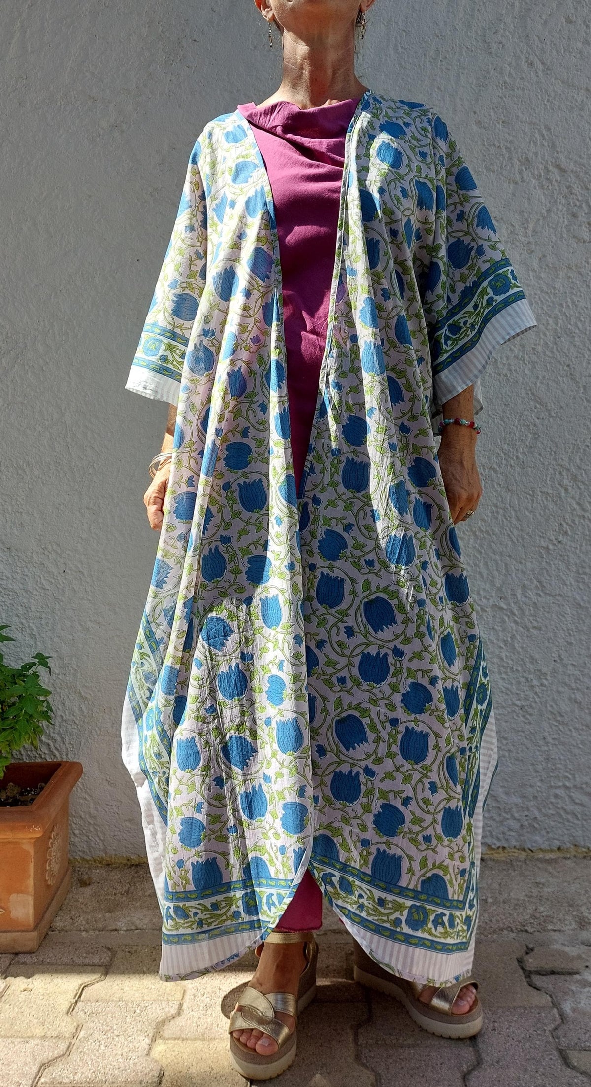 Kimono de plage fleuri en coton avec ceinture fine