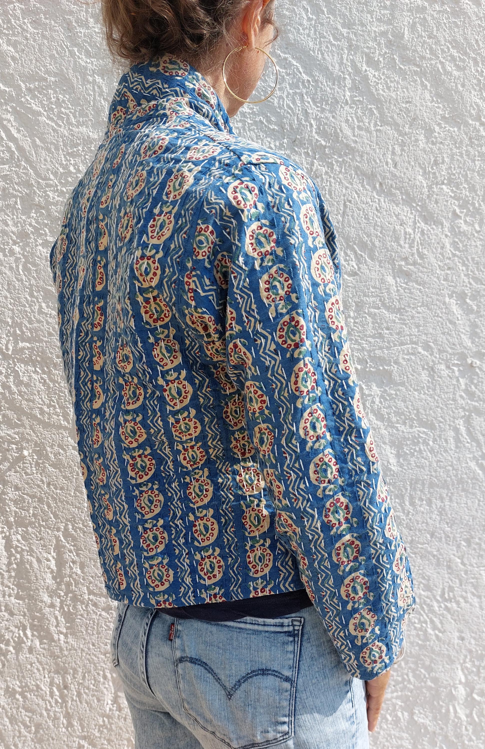 lightweight jacket in cotton not quilted,in the shades of blue and beige,paisley pattern,trumpet sleeves,mid-season outfit,hand embroidery
