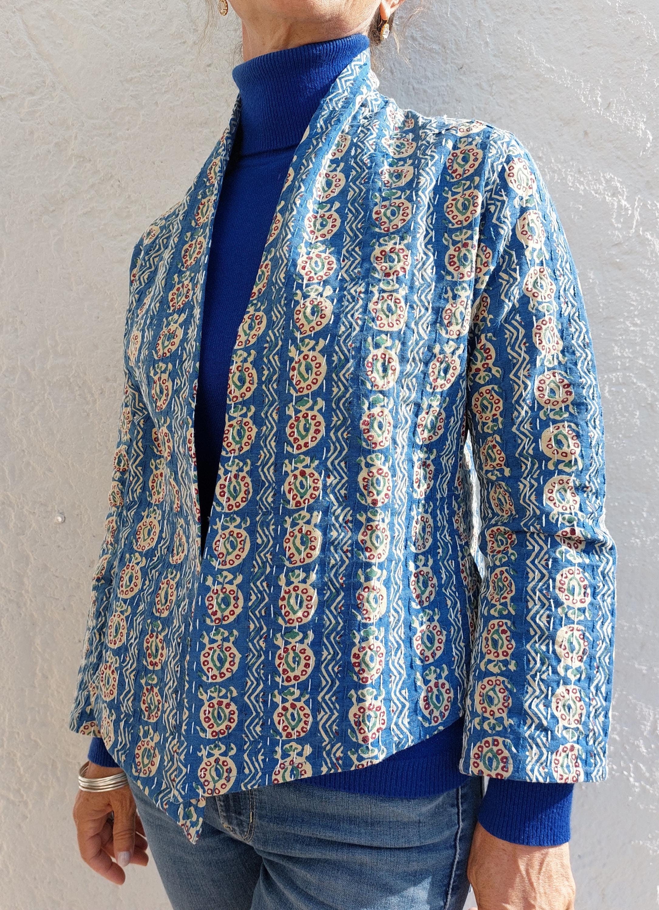 lightweight jacket in cotton not quilted,in the shades of blue and beige,paisley pattern,trumpet sleeves,mid-season outfit,hand embroidery