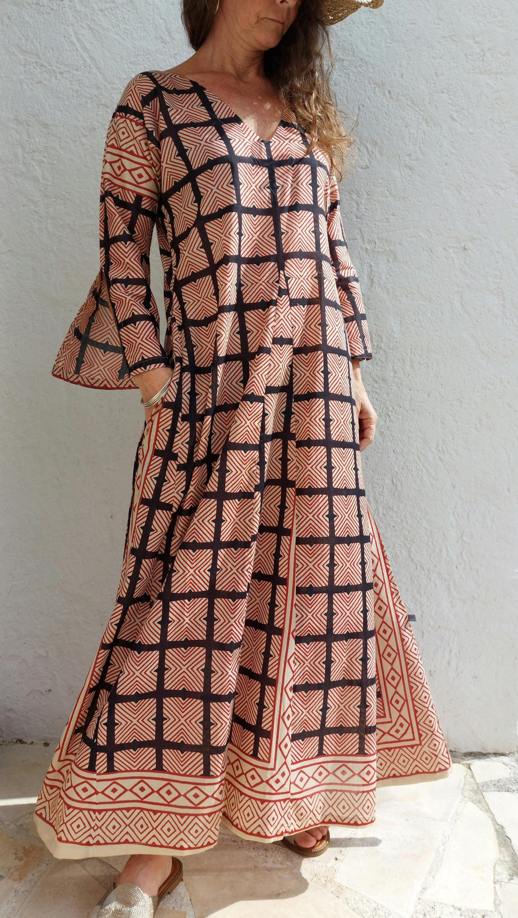 long kaftan in soft cotton, black and rusty geometric pattern