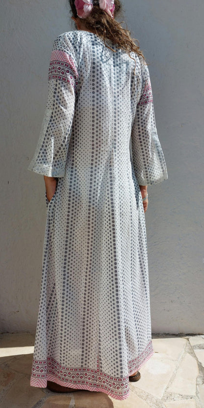 Long white kaftan with grey dots and sequin sleeves