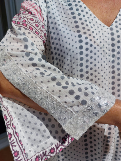 Long white kaftan with grey dots and sequin sleeves