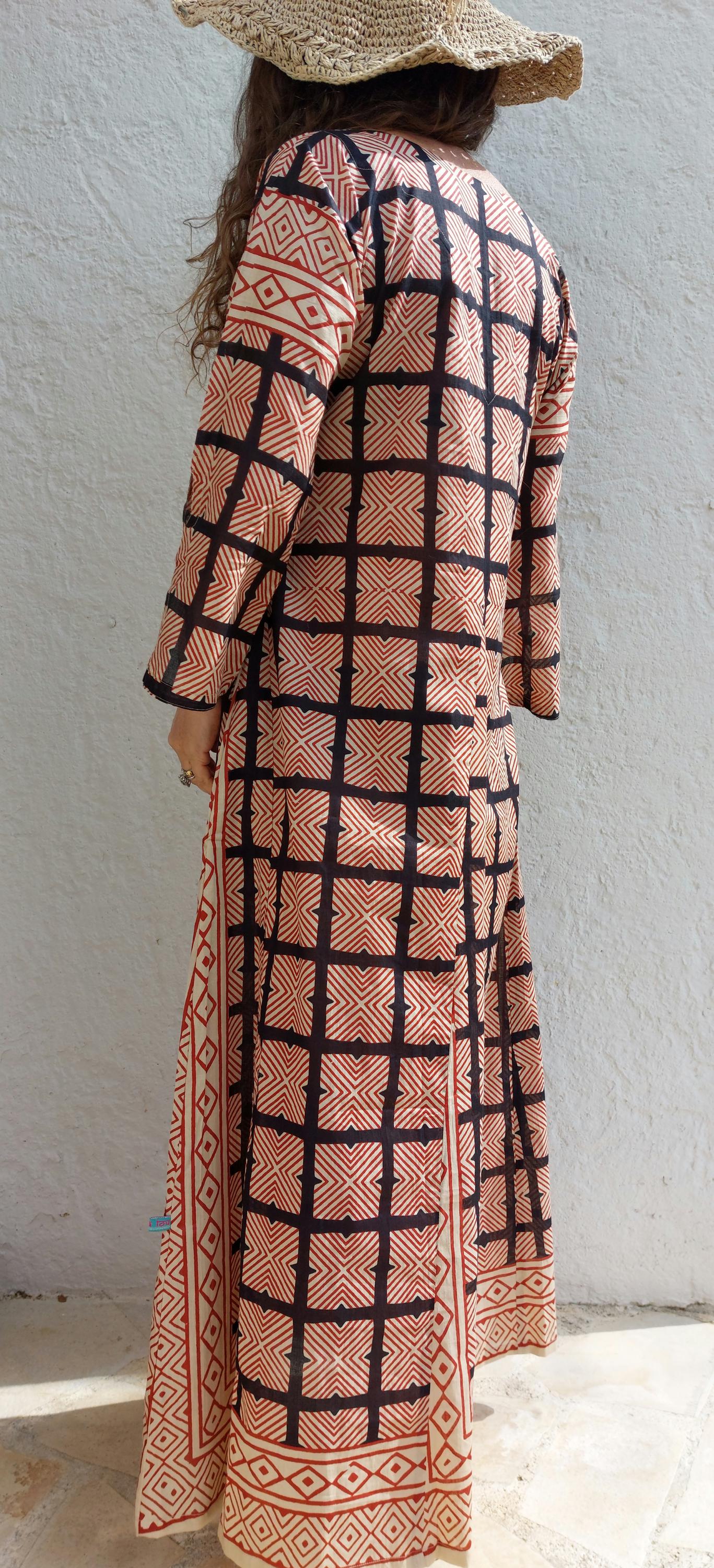 long kaftan in soft cotton, black and rusty geometric pattern