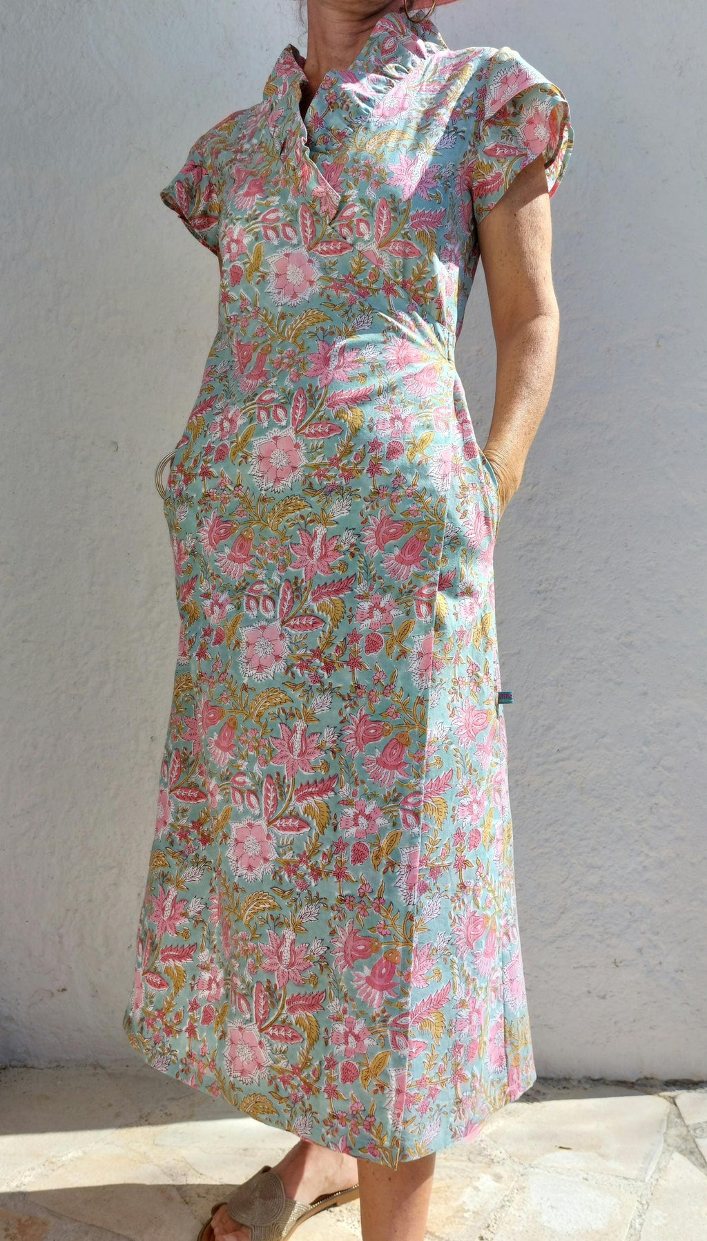 long dress in cotton handblock printed, wrap dress in multi pastel colors,ruffled collar, short sleeves, romantic colors, boheme chic outfit