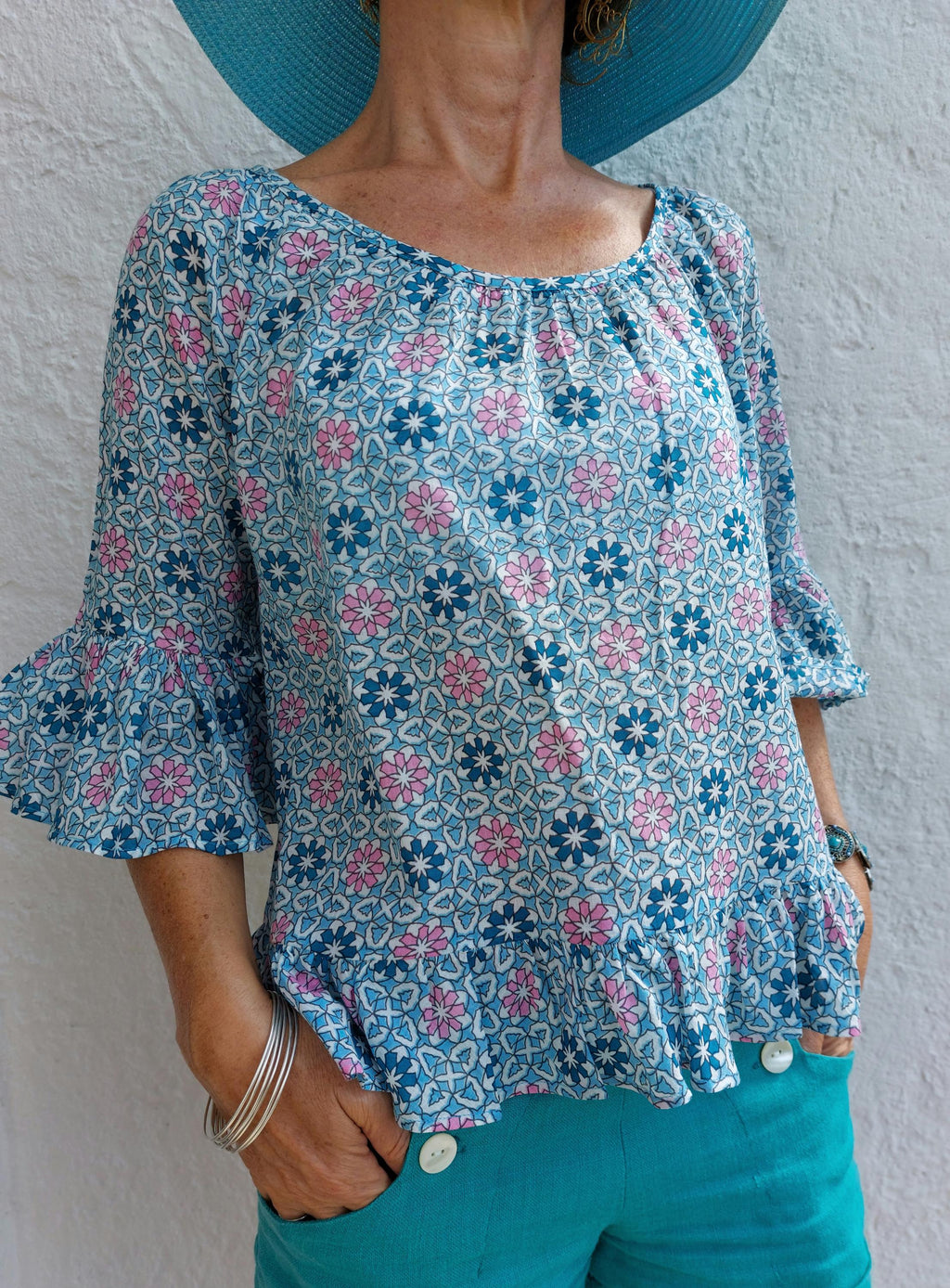 ruffles top in cotton,blue-pink mosaic pattern