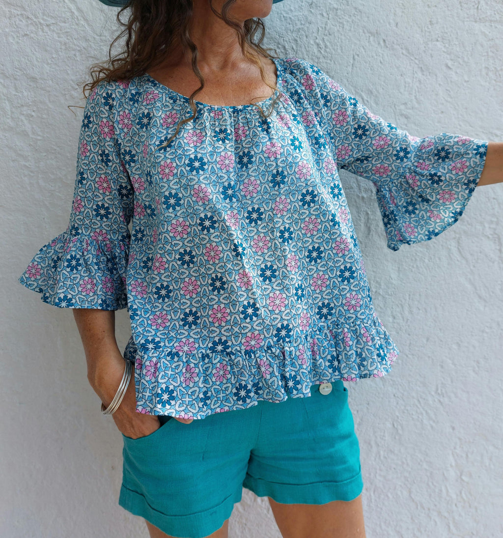 ruffles top in cotton,blue-pink mosaic pattern