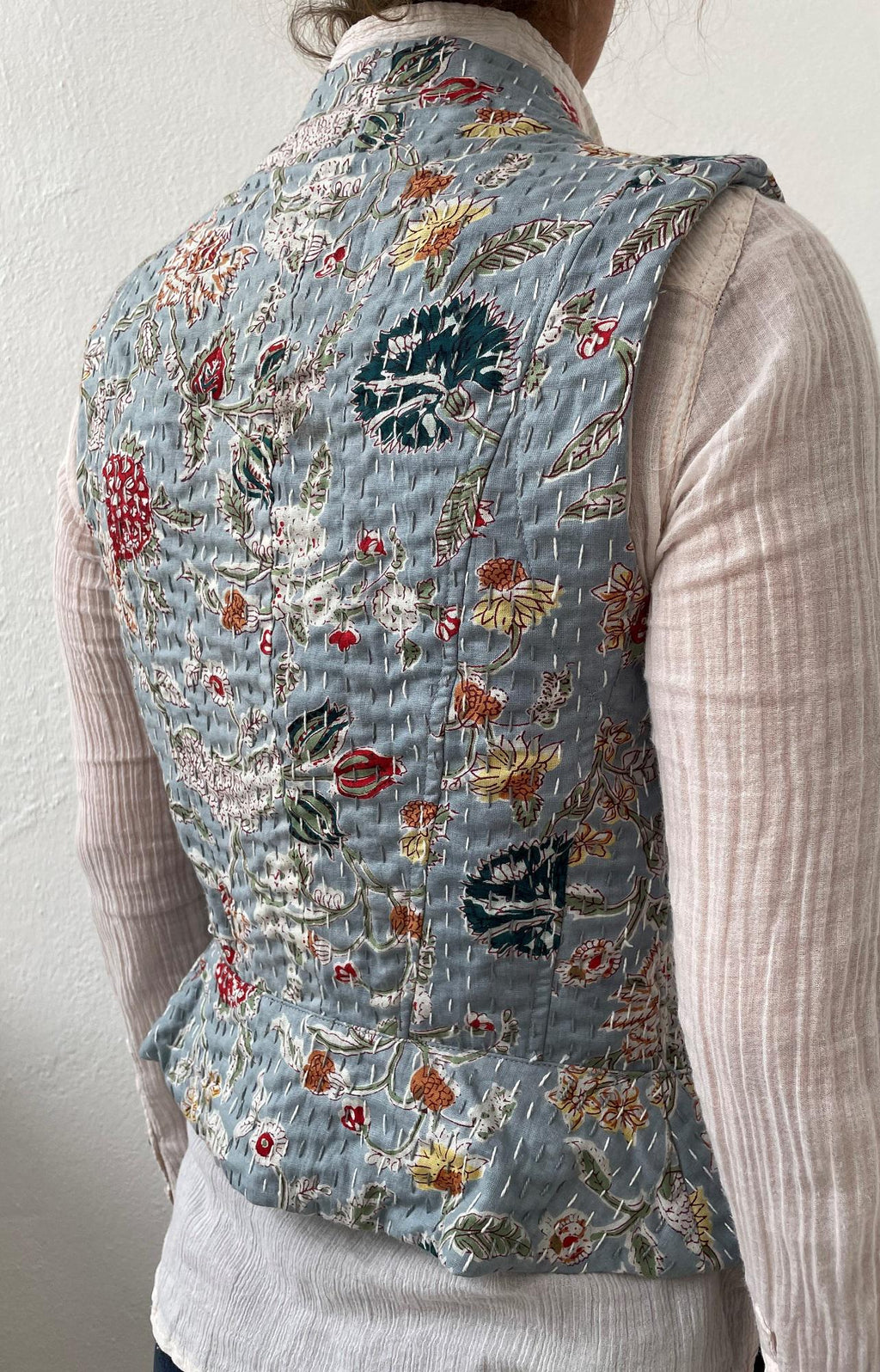 Boho Cotton Waistcoat – Corset Style Fitted Vest, Grey Floral Print, Brandenburg Closure Waistcoat, Chic Artisan Women’s Top