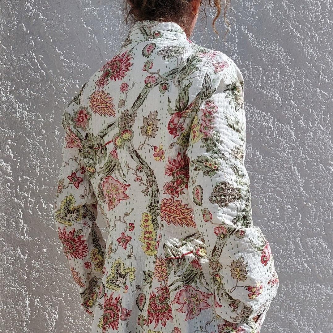 frock coat in cotton not quilted,off white color,floral pattern,pink hydrangea print,shell buttons,boheme and chic outfit, hand embroidery