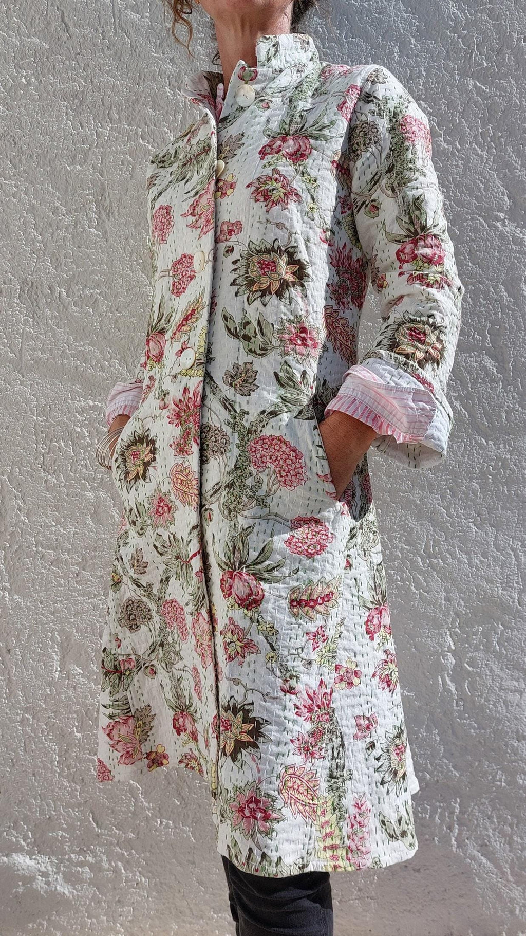 frock coat in cotton not quilted,off white color,floral pattern,pink hydrangea print,shell buttons,boheme and chic outfit, hand embroidery