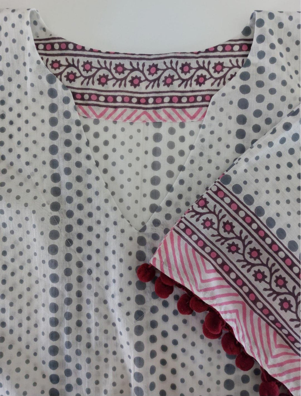 short kaftan in soft cotton,beach cover-up,pool party hippie chic dress,summer outfit,V neckline,one of a kind summer poncho.
