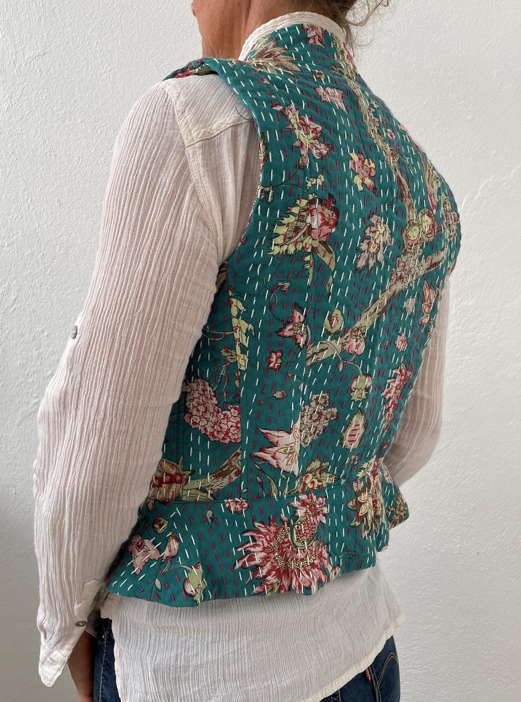 waistcoat in cotton not quilted,teal color and pink hydrangea print,boheme chic style,fitted jacket,limited series,corset shape