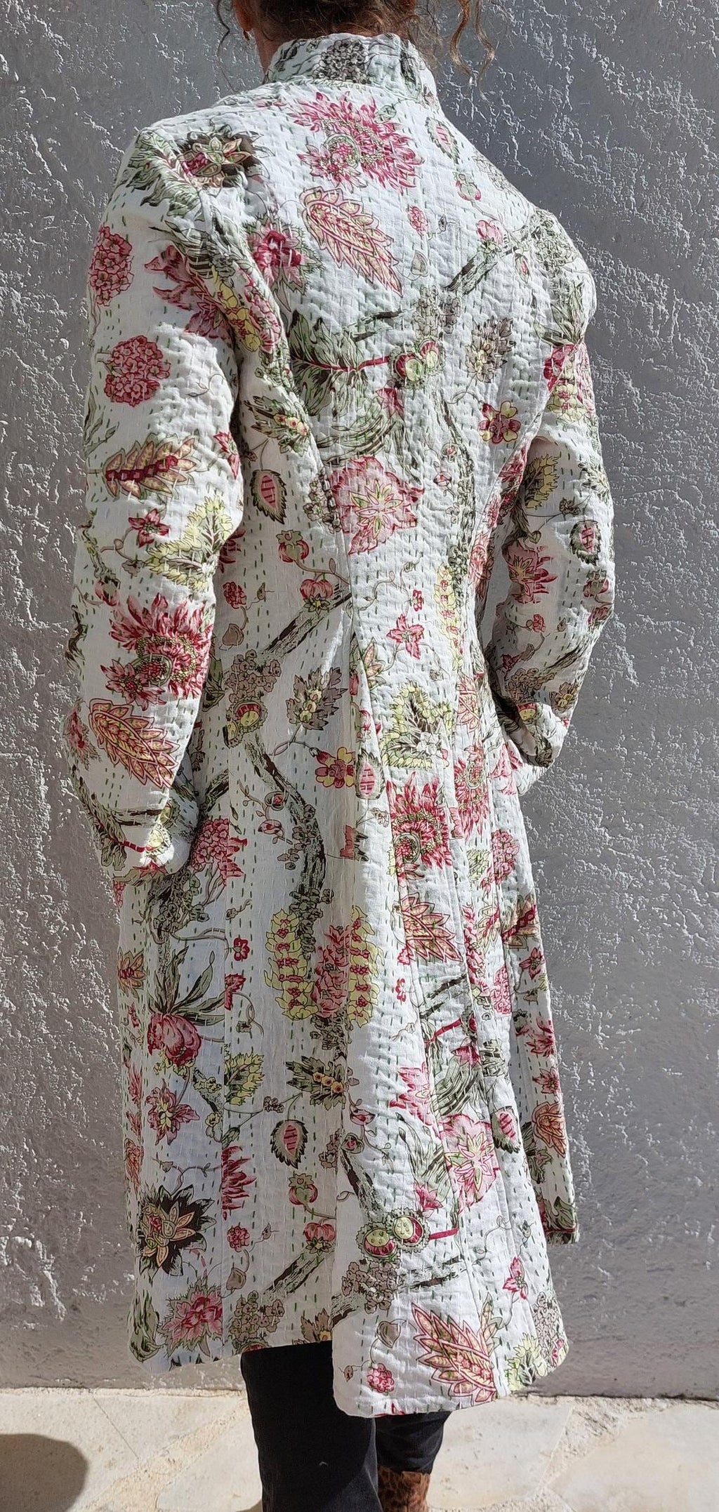 frock coat in cotton not quilted,off white color,floral pattern,pink hydrangea print,shell buttons,boheme and chic outfit, hand embroidery
