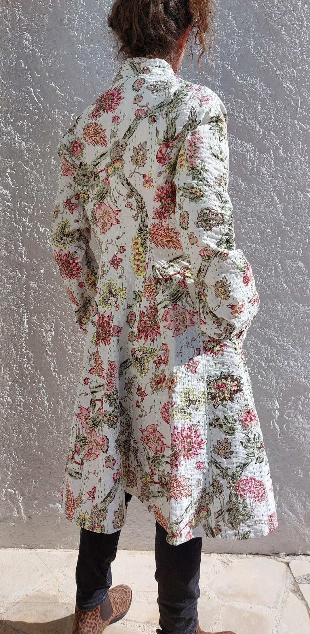 frock coat in cotton not quilted,off white color,floral pattern,pink hydrangea print,shell buttons,boheme and chic outfit, hand embroidery