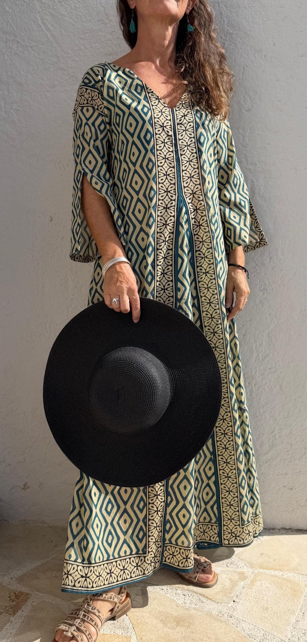 long kaftan in soft cotton,beige color,geometric blue pattern,summer outfit,flared shape,beach party dress