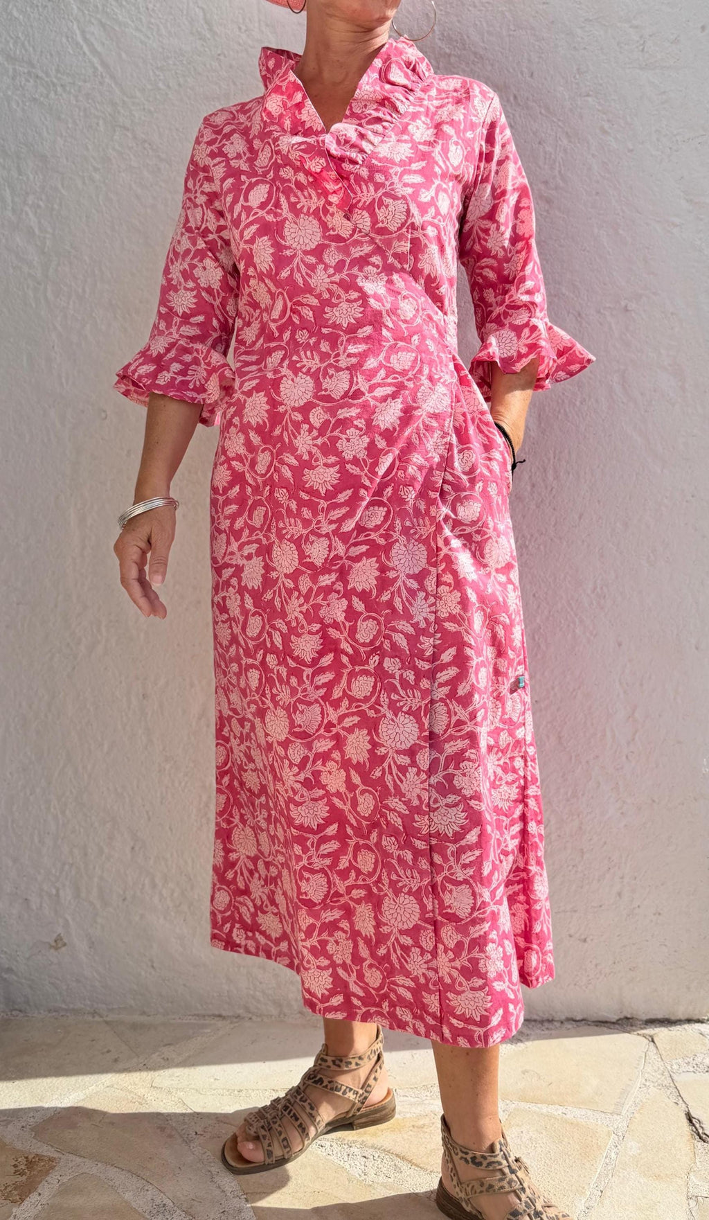 long wrap dress in cotton,pink floral print,ruffled collar,3/4 sleeves with ruffles,kimono shape,hippie chic dress,wedding outfit