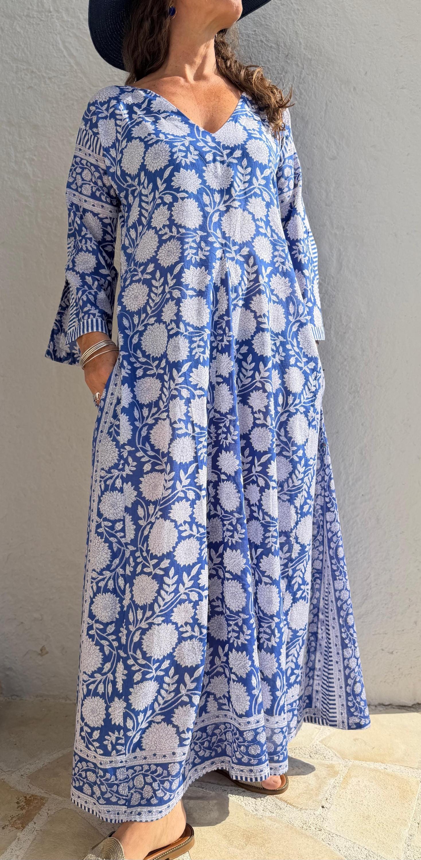 long kaftan in soft cotton,navy blue color,white flowers,summer boho chic dress,beach wear,flared sleeves