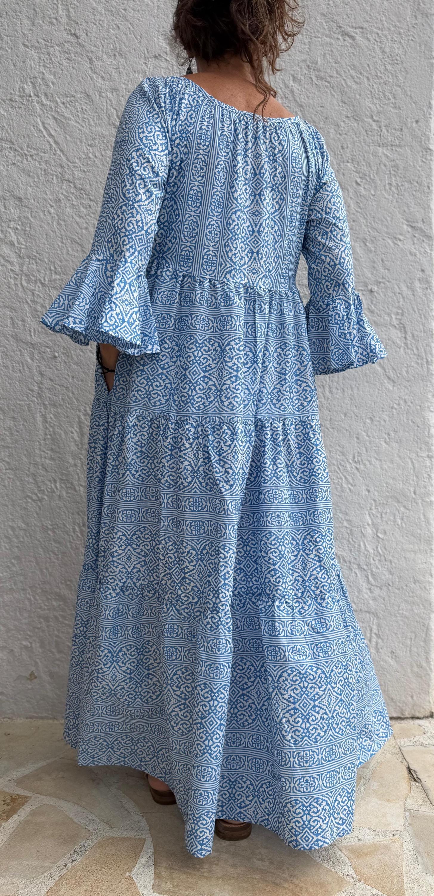 long ruffled dress in cotton,geometric pattern,blue & white colors,bohochic summer outfit