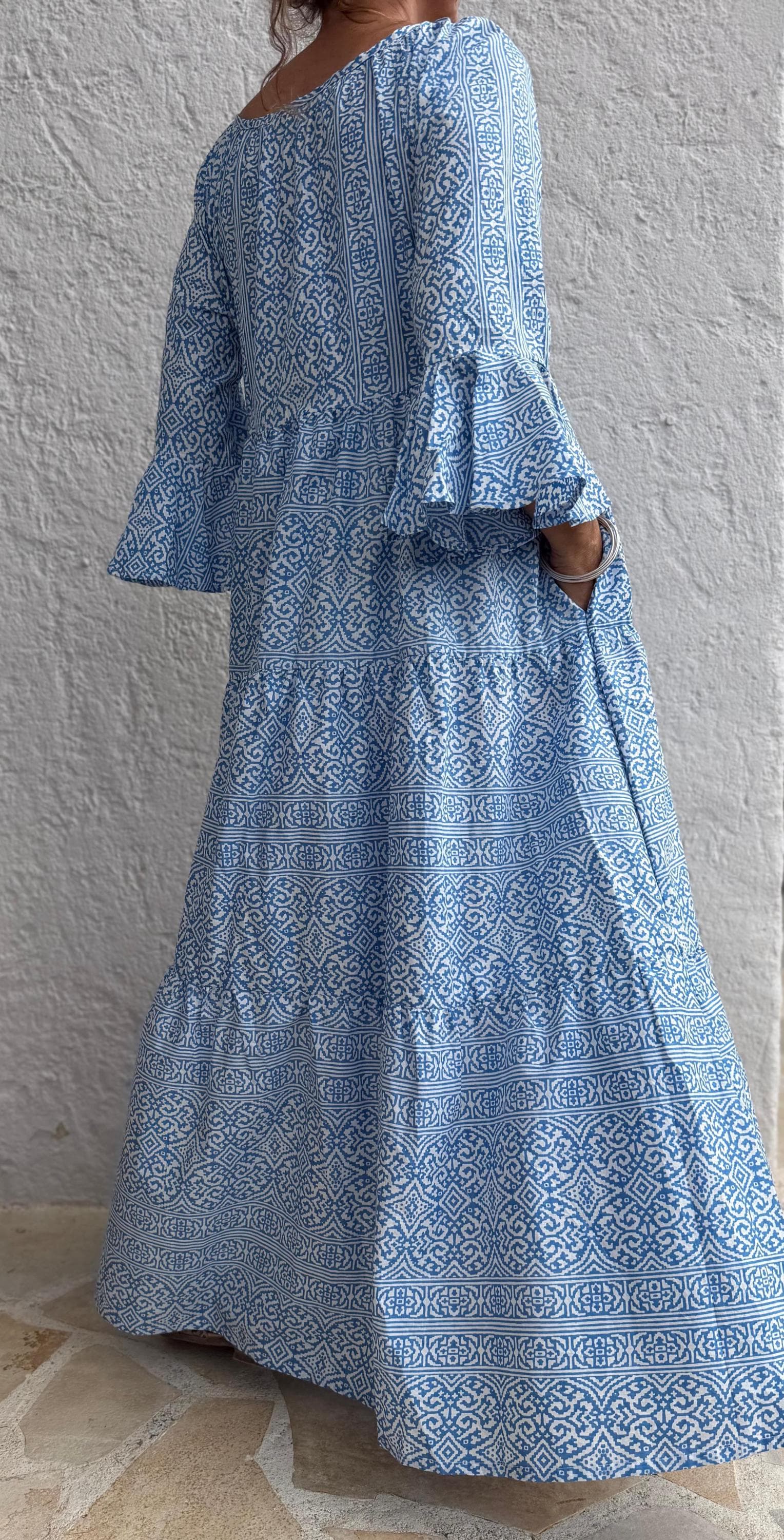 long ruffled dress in cotton,geometric pattern,blue & white colors,bohochic summer outfit
