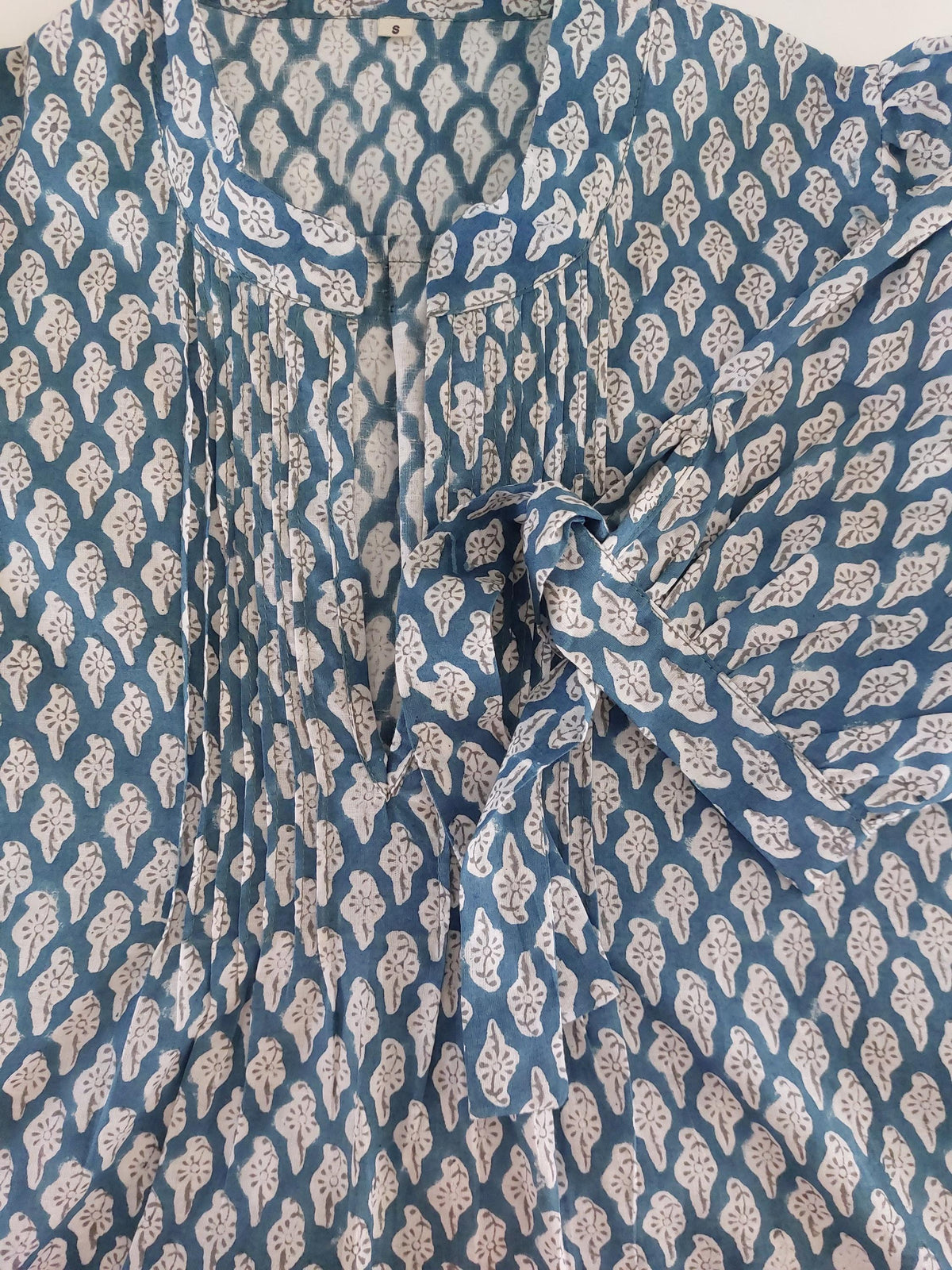 pleat long dress in cotton hand block printed, bluegreycolor,paisley pattern,short balloon sleeves,casual summer dress with pockets
