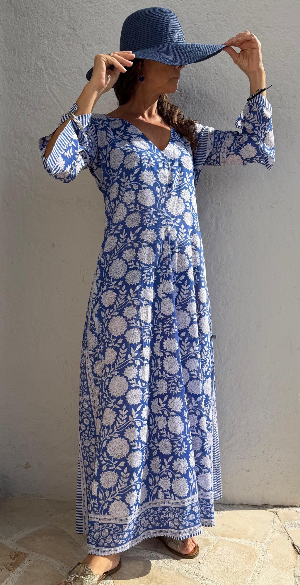 long kaftan in soft cotton,navy blue color,white flowers,summer boho chic dress,beach wear,flared sleeves