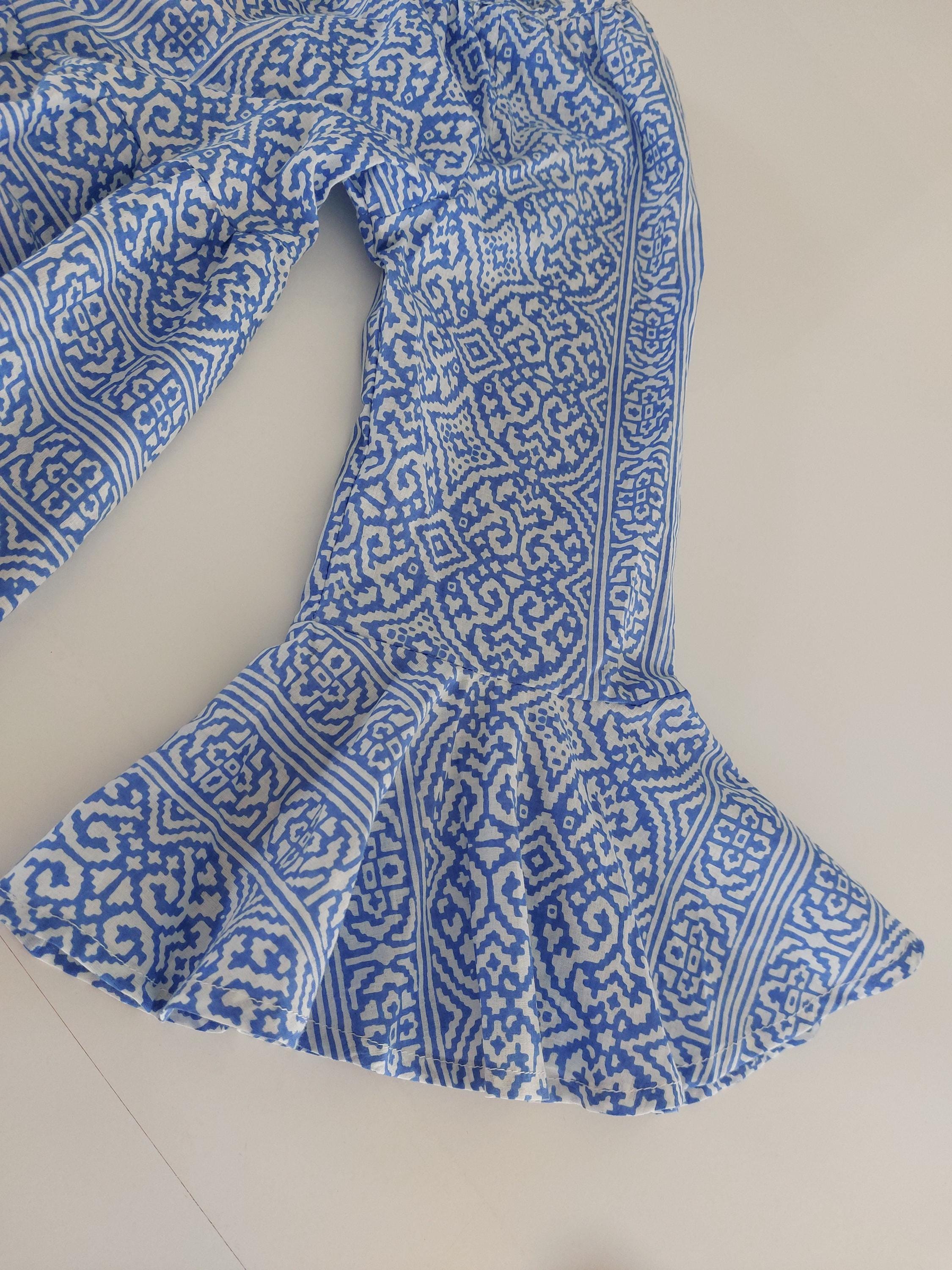 long ruffled dress in cotton,geometric pattern,blue & white colors,bohochic summer outfit