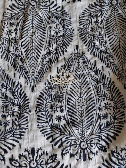 Baumwolljacke im Kimonostil mit schwarzen Rauten