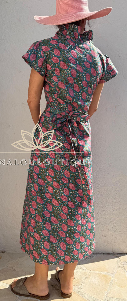 Baumwollwickelkleid mit buntem Blumenmuster