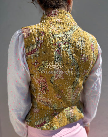Gilet corseté bleu canard à hortensias roses
