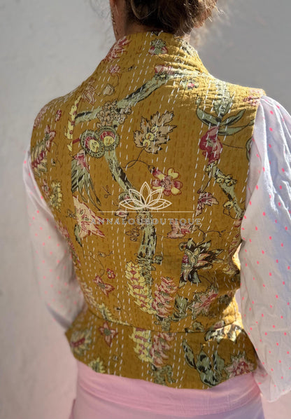Gilet corseté bleu canard à hortensias roses
