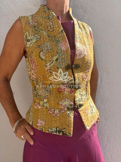 Gilet corseté bleu canard à hortensias roses