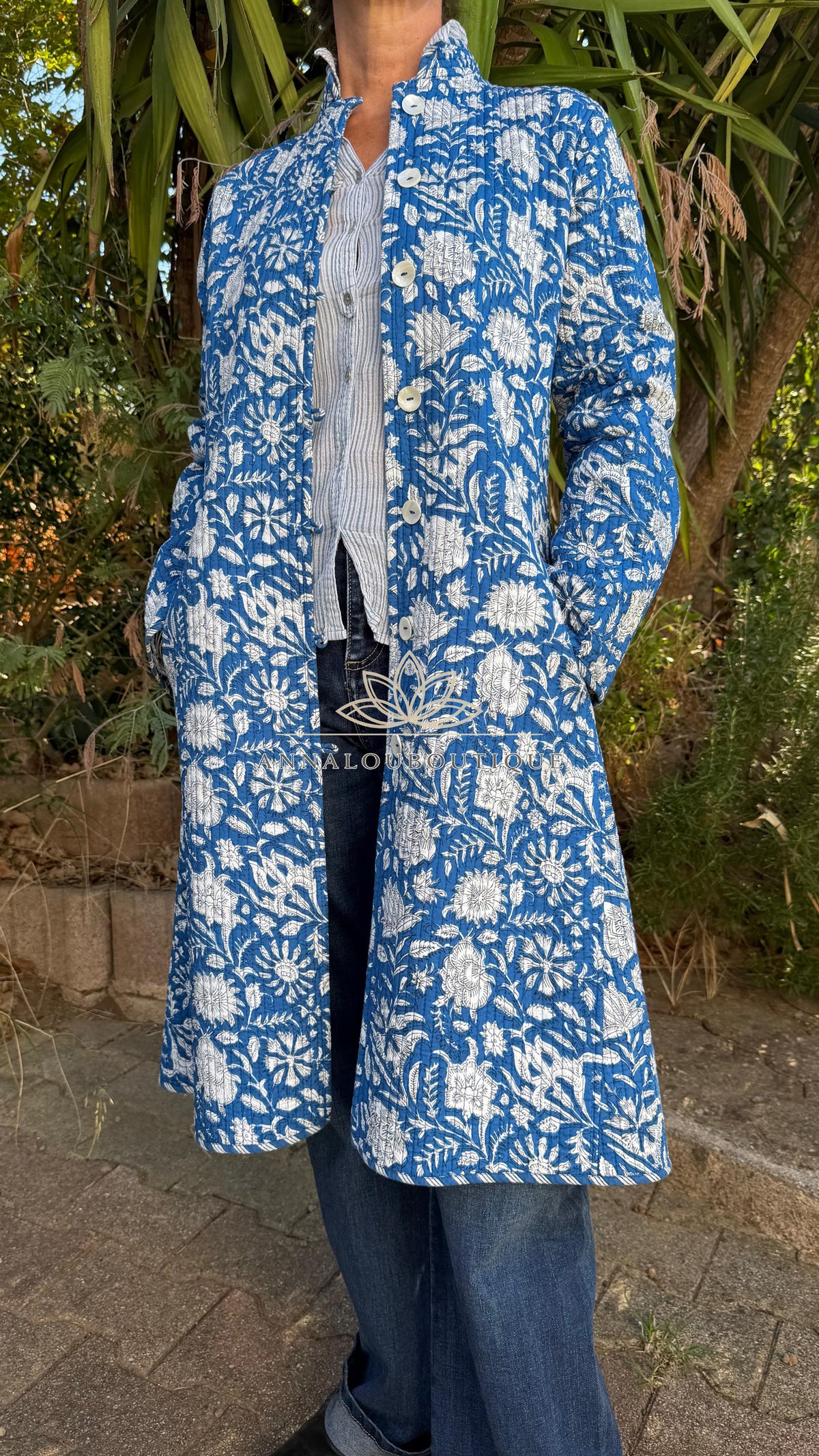 Manteau redingote matelassé bleu fleuri