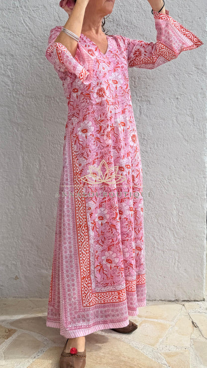 Langer ausgestellter Baumwollkaftan mit rosa und orangefarbenen Blumen